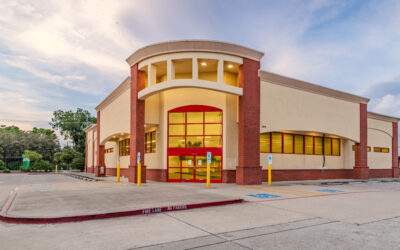 3890 Phelan Blvd